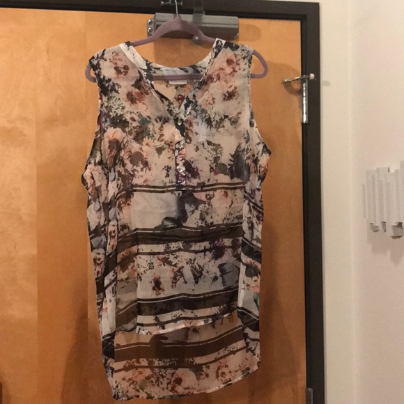 Sheer, high low hem floral design with stripes top - Picture 2 of 3